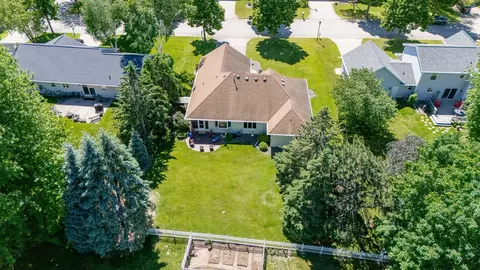View/Area - 1900 S Carriage Ln, Appleton, WI 54914 photo 1 of 5