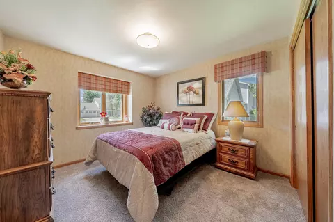 Bedroom - 1900 S Carriage Ln, Appleton, WI 54914 photo 5 of 6