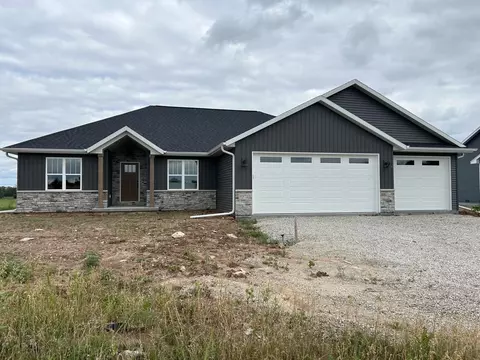 8372 St Norbert Dr, Neenah, WI 54956