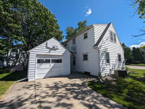 1120 N Badger Ave, Appleton, WI 54914 photo 3