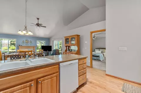 1815 Margaret St, Appleton, WI 54913 photo 12