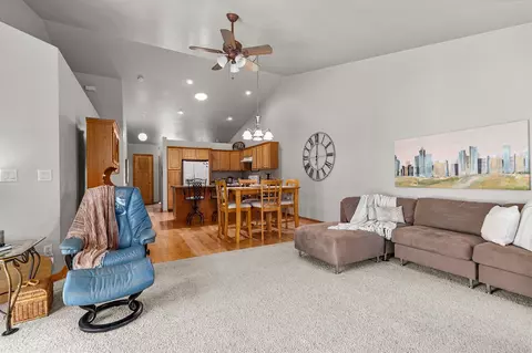 1815 Margaret St, Appleton, WI 54913 photo 6