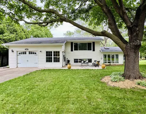 1848 Hazel St, Oshkosh, WI 54901