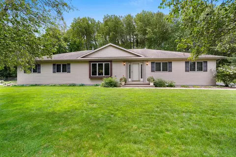 e1795 Lake Shore Drive, Iola, WI 54945