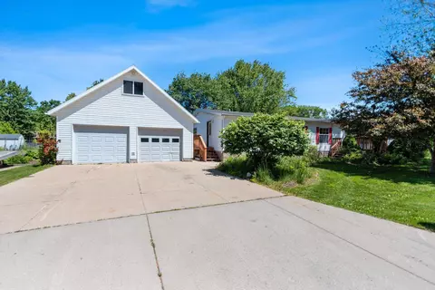 421 Quincy St, Oconto, WI 54153