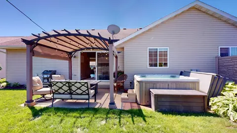 Exterior - w2844 Brookhaven Drive, Appleton, WI 54915 photo 6 of 13