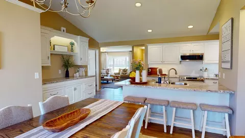 Kitchen - w2844 Brookhaven Drive, Appleton, WI 54915 photo 2 of 4