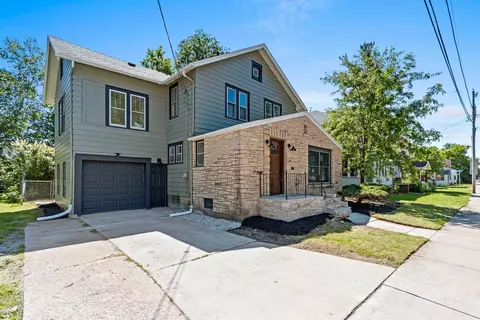1120 N Richmond St, Appleton, WI 54911