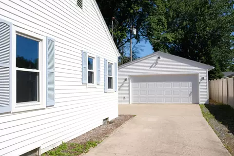 1348 W Brewster St, Appleton, WI 54914 photo 11