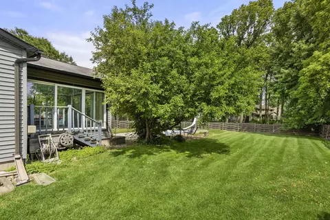 Exterior - 3016 E Canary St, Appleton, WI 54915 photo 7 of 8