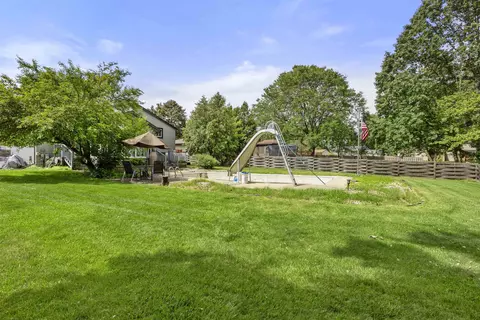 Exterior - 3016 E Canary St, Appleton, WI 54915 photo 6 of 8