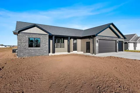 398 Willie Mays Cir, De Pere, WI 54115