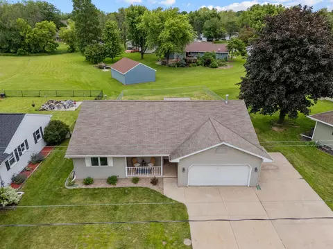 323 Fair St, Wrightstown, WI 54180 photo 2