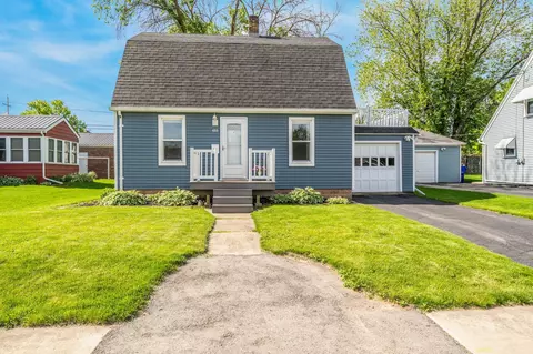 409 W 9th St, Kaukauna, WI 54130