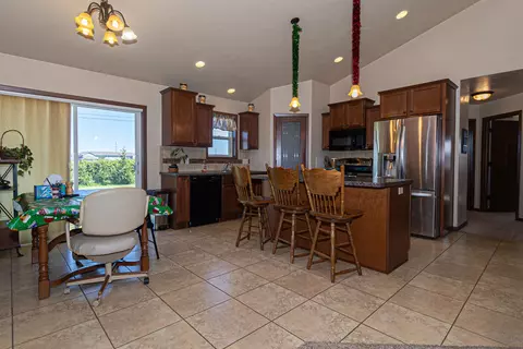 3928 Braeburn Dr, Appleton, WI 54913 photo 5