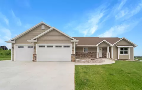 w6867 Melony Court, Greenville, WI 54942