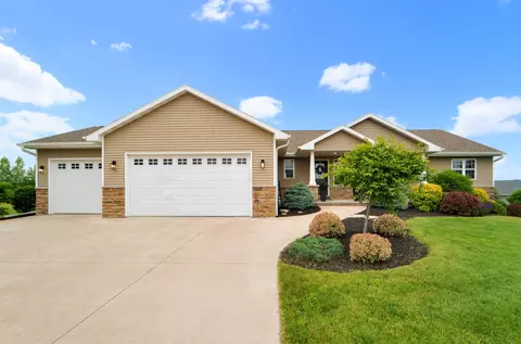 w7576 Gene Court, Greenville, WI 54942
