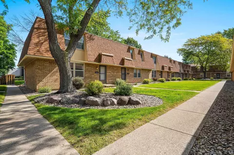 205 Huth St #E, Green Bay, WI 54302