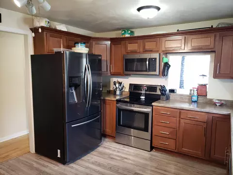 Kitchen - 54 Fairway Ct, Appleton, WI 54915 photo 1 of 2