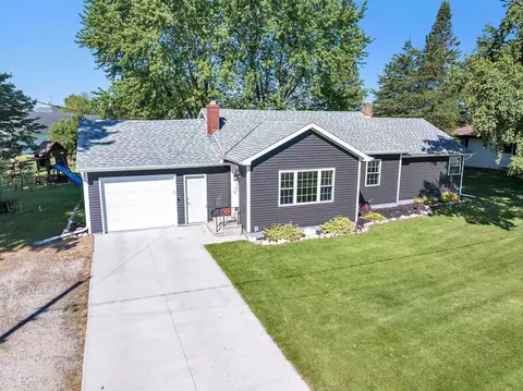 8234 County Rd W, Greenleaf, WI 54126