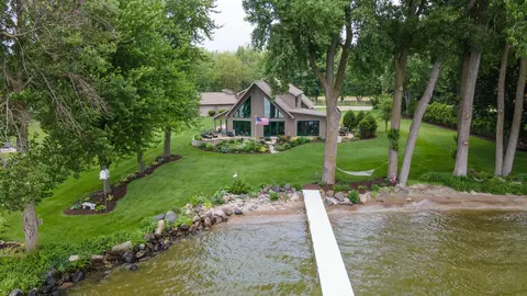 1509 Cowling Bay Rd, Neenah, WI 54956