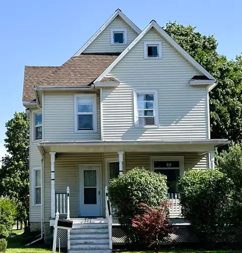 323 E Division St, Fond Du Lac, WI 54935