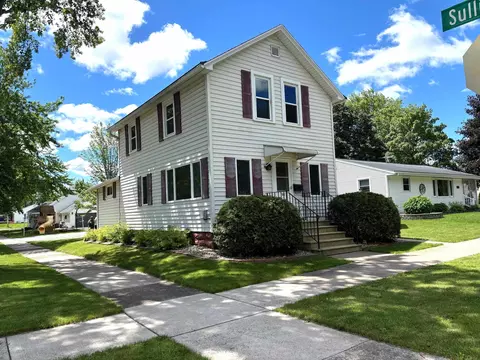 301 W 8th St, Kaukauna, WI 54130