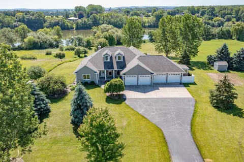 2108 Fox Field Ct, De Pere, WI 54115
