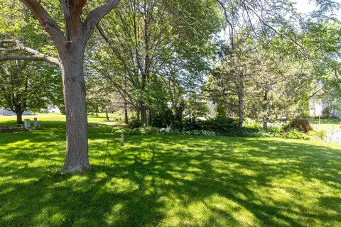 Exterior - n9565 Crystal Drive, Appleton, WI 54915 photo 3 of 8