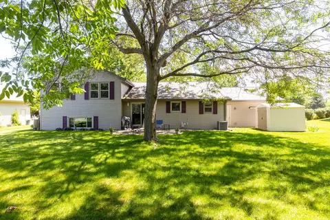 Exterior - n9565 Crystal Drive, Appleton, WI 54915 photo 6 of 8