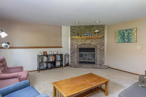 Living - n9565 Crystal Drive, Appleton, WI 54915 photo 4 of 4