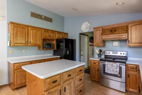Kitchen - n9565 Crystal Drive, Appleton, WI 54915 photo 3 of 3