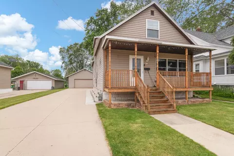 1342 Crooks St, Green Bay, WI 54301