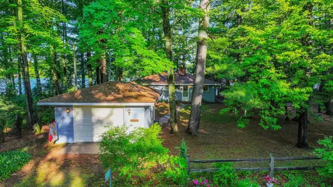 n1401 Speer Road, Waupaca, WI 54981