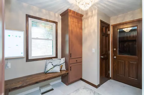 Entry Way - 3018 N Mcdonald St, Appleton, WI 54911 photo 7 of 10