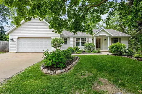 2589 Deckner Ave, Green Bay, WI 54302