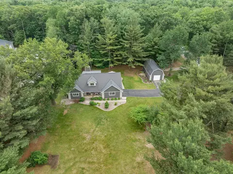 2870 Brook Hills Dr, Green Bay, WI 54313