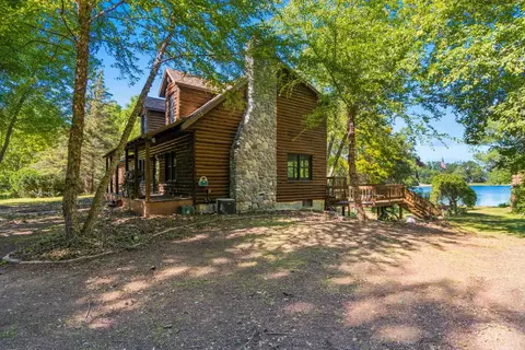 2733 Dream Lake Rd, De Pere, WI 54115