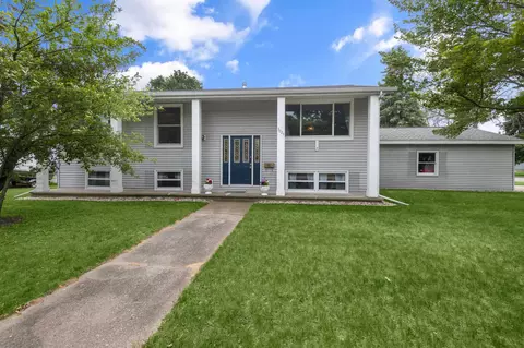 3025 White St, Marinette, WI 54143