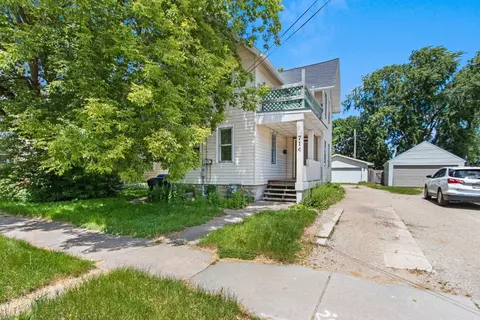 714 W Franklin St, Appleton, WI 54914 photo 2