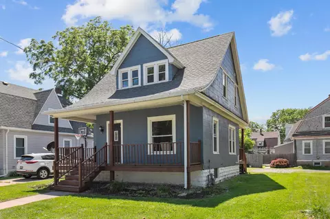 1041 Eastman St, Oshkosh, WI 54901