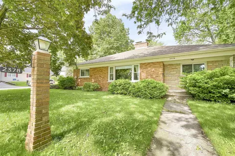 2378 Jourdain Ln, Green Bay, WI 54301