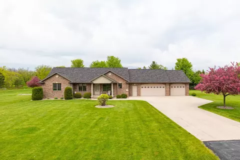 n2383 Meadow Creek Court, Kaukauna, WI 54130
