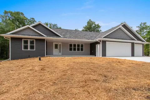 Exterior - 6123 Hedgewood Ct, Abrams, WI 54101 photo 5 of 13