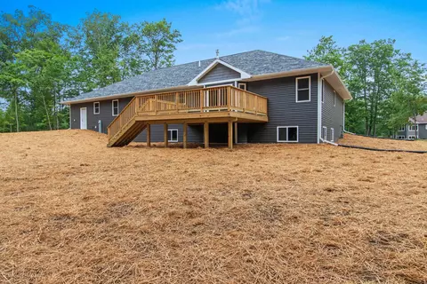 Exterior - 6123 Hedgewood Ct, Abrams, WI 54101 photo 7 of 13