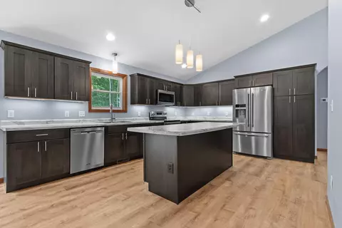 Kitchen - 6123 Hedgewood Ct, Abrams, WI 54101 photo 2 of 6