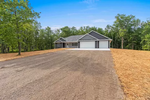 Exterior - 6123 Hedgewood Ct, Abrams, WI 54101 photo 3 of 13
