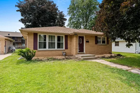 1487 Leo St, Green Bay, WI 54303