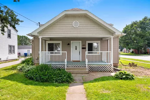 845 Ash St, De Pere, WI 54115