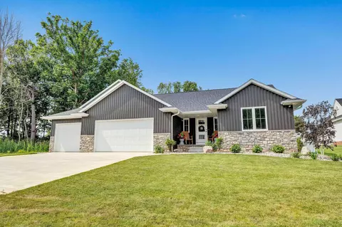 3362 Largo Ridge Ct, Green Bay, WI 54311